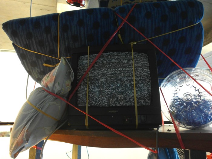 Eko Bambang Wisnu and Ida Lawrence - Mudik karena takut air 2013,2014, detail 13