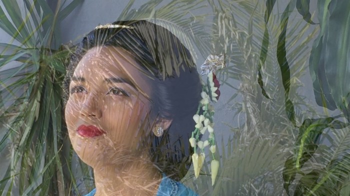 Kartika Suharto-Martin, Siti Suharti 2018 video still, video installation.jpg